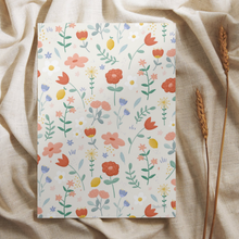 Afbeelding in Gallery-weergave laden, Kaart - Bloemen all over (A6 formaat)