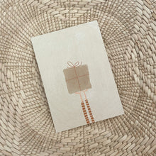 Afbeelding in Gallery-weergave laden, Kaart - Cadeautje voor jou (A6 formaat)
