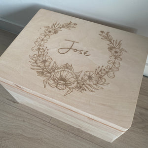 Gepersonaliseerd - Memorybox L met eigen ontwerp (custom gravure) - L (40x30x23 cm)