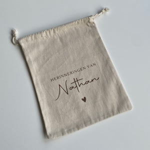 SHOWMODEL NATHAN - Bewaarzakje met naam - Herinneringen van Nathan (15x20 cm)